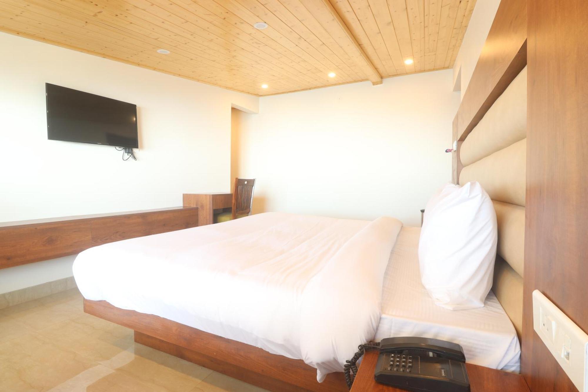 Hotel Mussoorie Heights Дехрадун Екстериор снимка