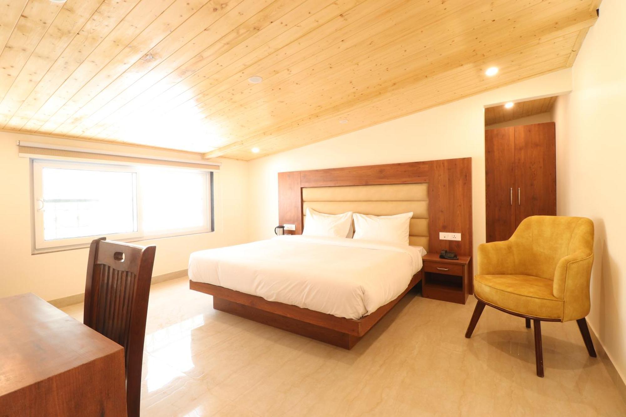 Hotel Mussoorie Heights Дехрадун Екстериор снимка